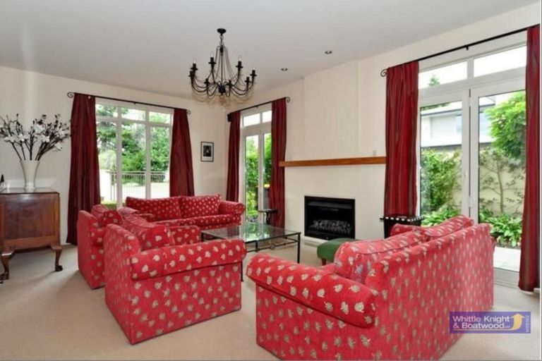 Photo of property in 25 Totara Street, Fendalton, Christchurch, 8041