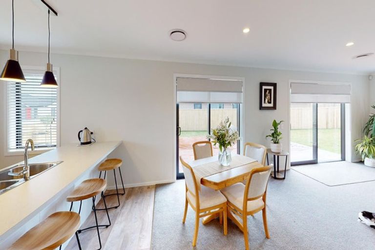Photo of property in 6 Corsica Court, Fitzherbert, Palmerston North, 4410