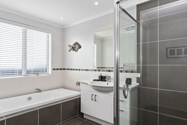 Photo of property in 11 Oriental Parade, Papamoa Beach, Papamoa, 3118