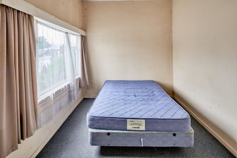 Photo of property in 68 Oriental Parade, Oriental Bay, Wellington, 6011