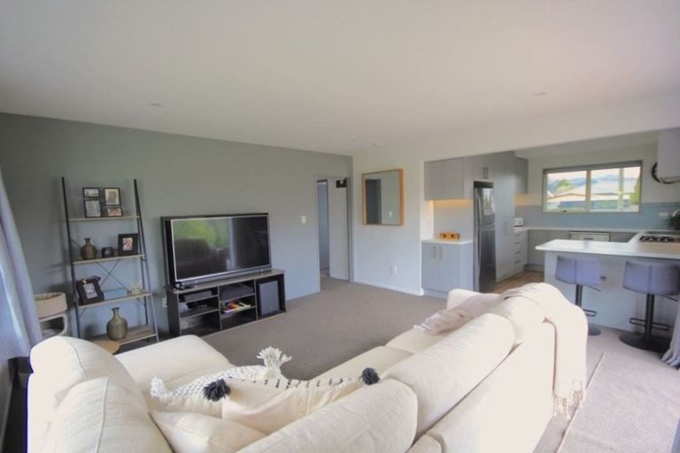 Photo of property in 2/17 Mackworth Street, Woolston, Christchurch, 8062