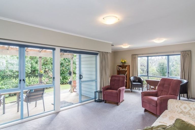 Photo of property in 320 Te Moana Road, Waikanae, 5036