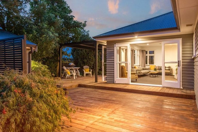 Photo of property in 98 Hamilton Avenue, Ilam, Christchurch, 8041