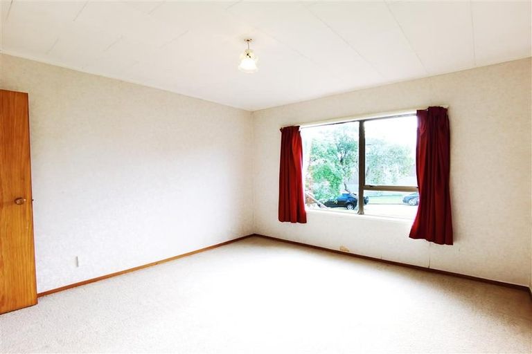 Photo of property in 2/36 Aberfeldy Avenue, Highland Park, Auckland, 2010
