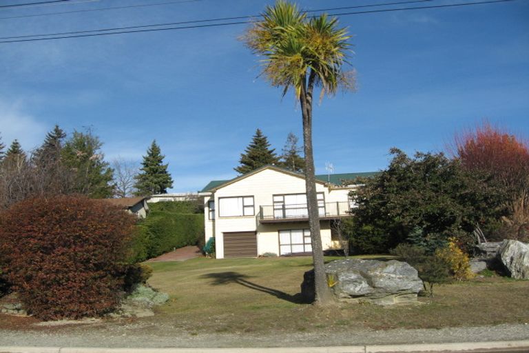 Photo of property in 5 Kennedy Crescent, Wanaka, 9305