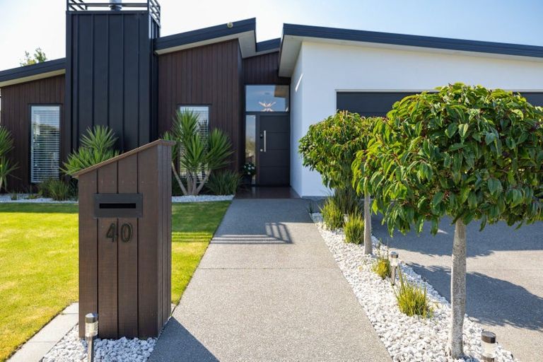 Photo of property in 40 Cameo Grove, Marshland, Christchurch, 8083