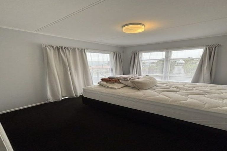 Photo of property in 56 Harbour View Road, Harbour View, Lower Hutt, 5010