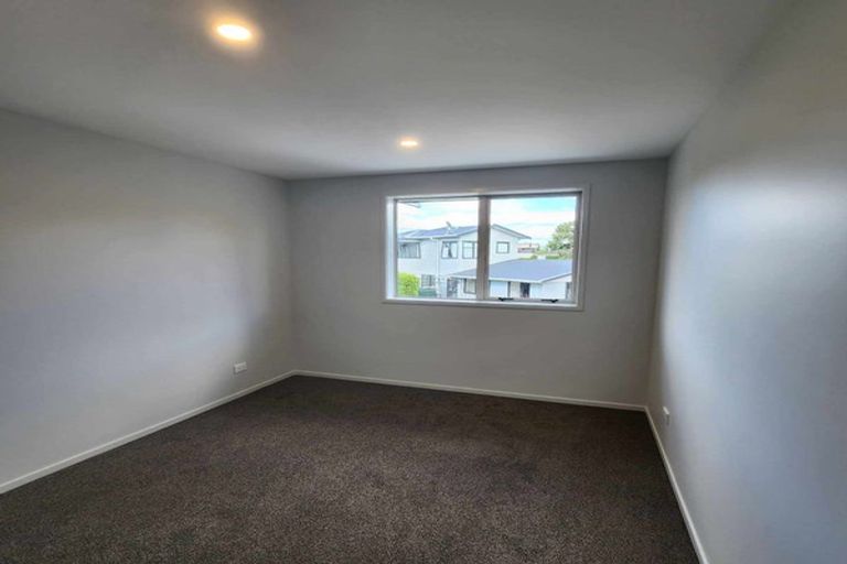 Photo of property in 4c Bosun Place, Te Atatu Peninsula, Auckland, 0610
