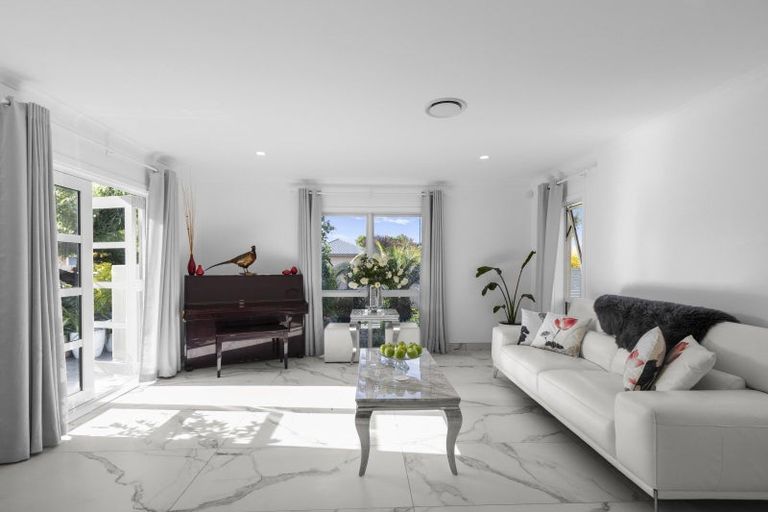 Photo of property in 38 Farringdon Avenue, Rototuna North, Hamilton, 3210