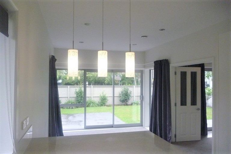 Photo of property in 2 Plynlimon Road, Fendalton, Christchurch, 8052