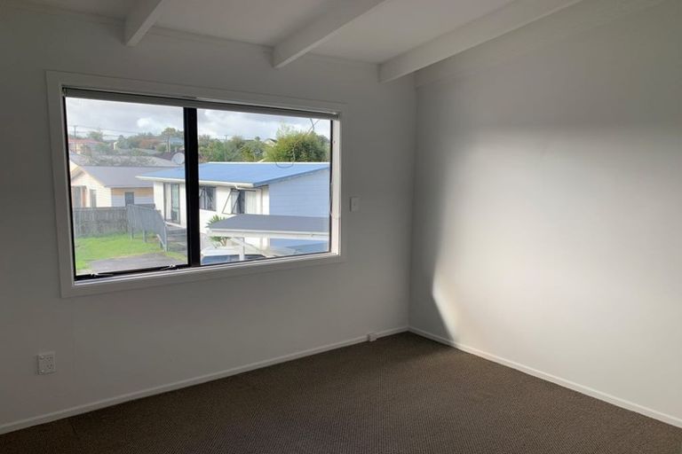 Photo of property in 119 Universal Drive, Henderson, Auckland, 0610