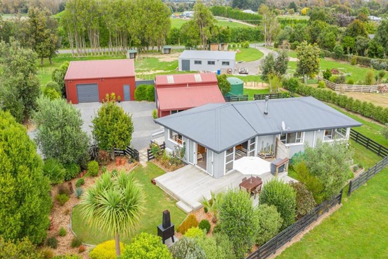 Photo of property in 174 Muhunoa Road West, Ohau, Levin, 5570