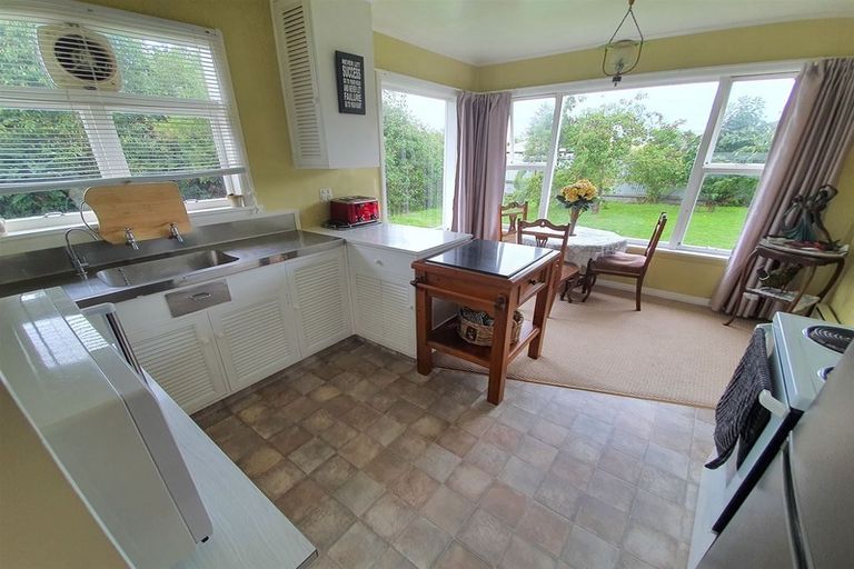 Photo of property in 16 Augustine Street, Waimate, 7924