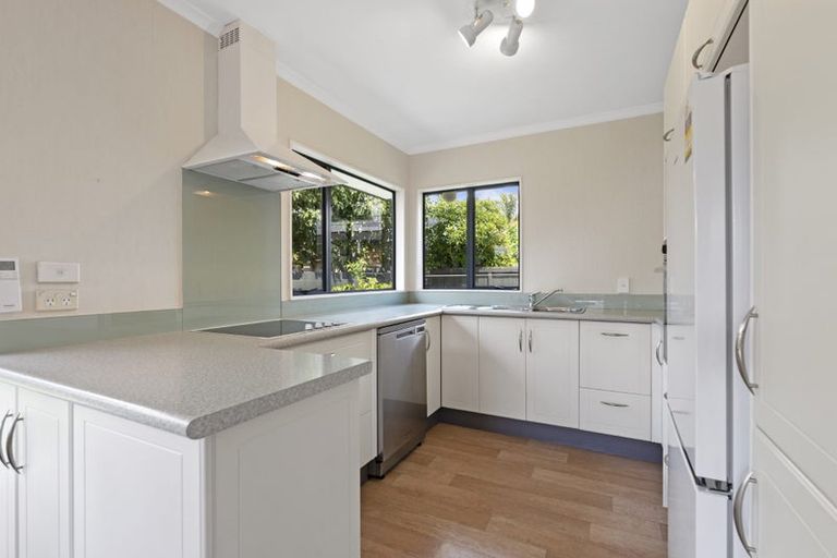 Photo of property in 6a Ngamotu Place, Mount Maunganui, 3116