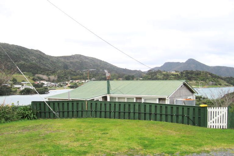 Photo of property in 7 Taurikura Street, Whangarei Heads, 0174