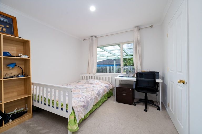Photo of property in 17 Greenberry Drive, Ranui, Auckland, 0612