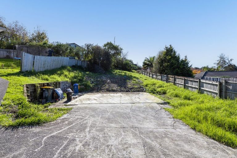 Photo of property in 16 Millstream Drive, Henderson, Auckland, 0610