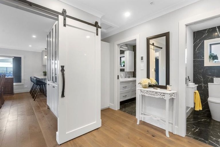 Photo of property in 2/15 Walter Street, Hauraki, Auckland, 0622