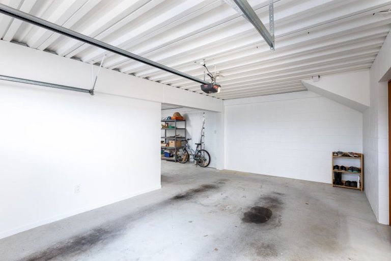 Photo of property in 10 Ruskin Place, Westown, New Plymouth, 4310