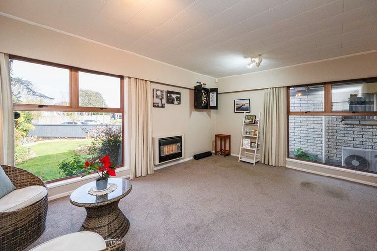 Photo of property in 3 Geraldine Crescent, Cloverlea, Palmerston North, 4412