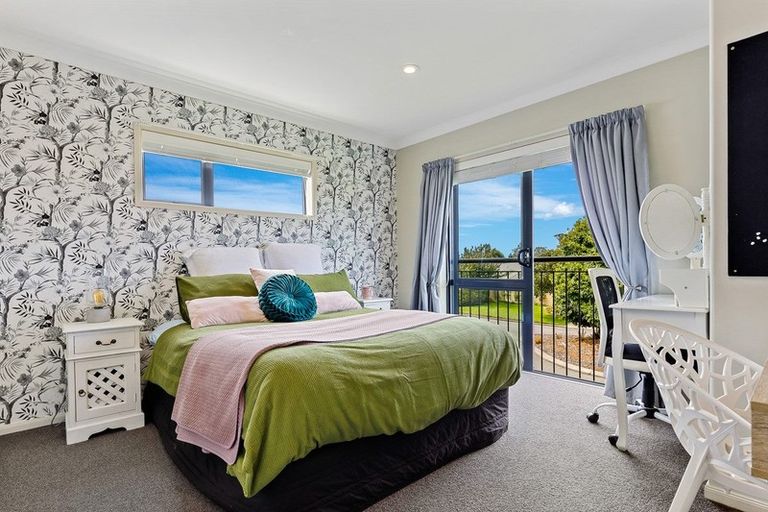 Photo of property in 8 Milkers Gate, Parklands, Christchurch, 8083