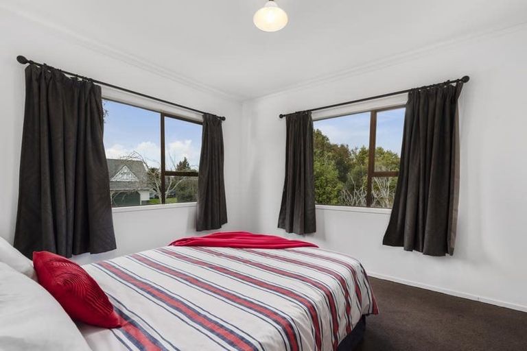 Photo of property in 42 Weza Lane, Kumeu, 0810