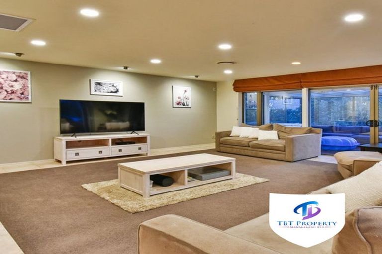 Photo of property in 65 Harry Dreadon Road, Opaheke, Papakura, 2584