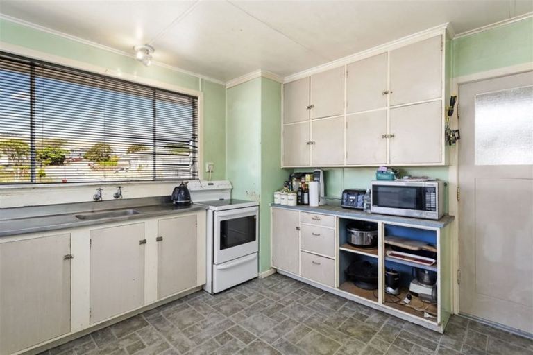 Photo of property in 45 Waihemo Street, Waitangirua, Porirua, 5024