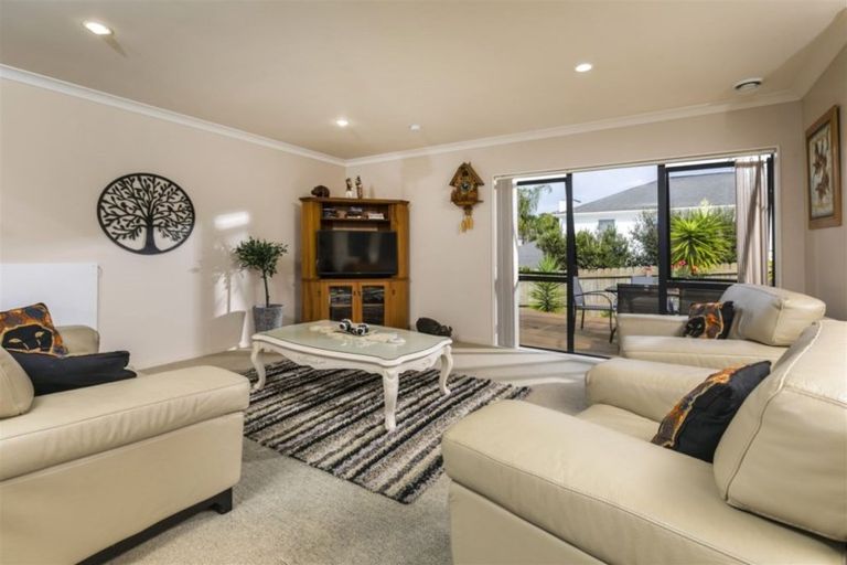 Photo of property in 7 San Vito Place, Henderson, Auckland, 0612