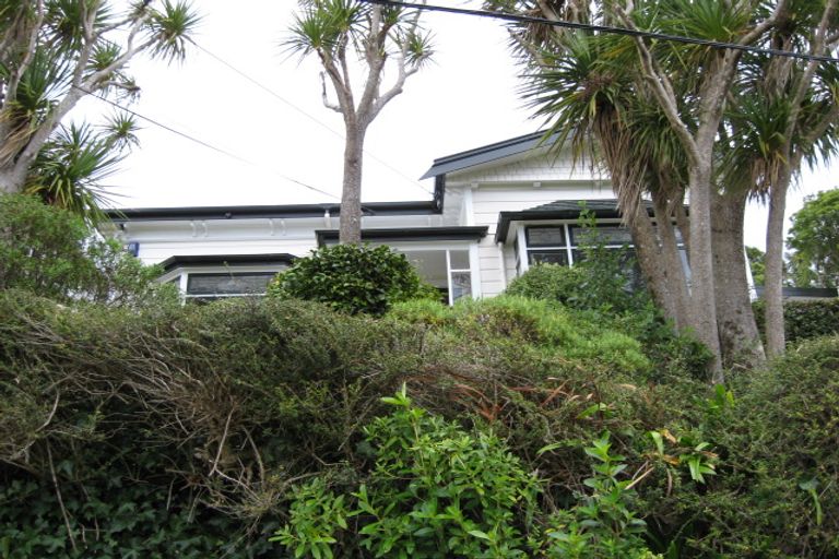 Photo of property in 7 Paisley Terrace, Karori, Wellington, 6012