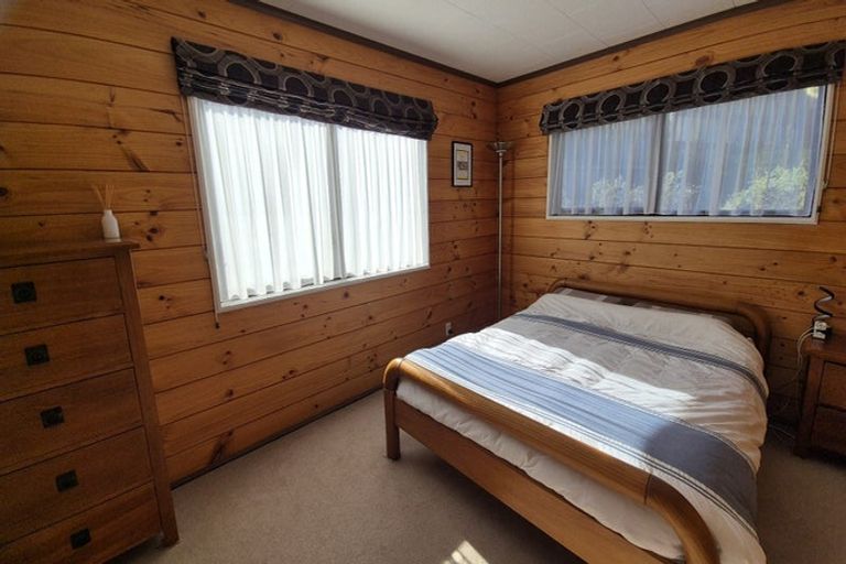 Photo of property in 12 Papakowhai Road, Papakowhai, Porirua, 5024