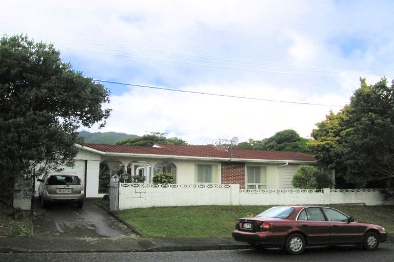 Photo of property in 1a Nikau Road, Waikanae, 5036