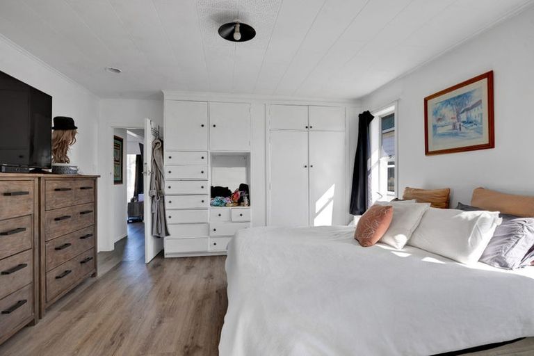 Photo of property in 194 Saint Aubyn Street, New Plymouth, 4310