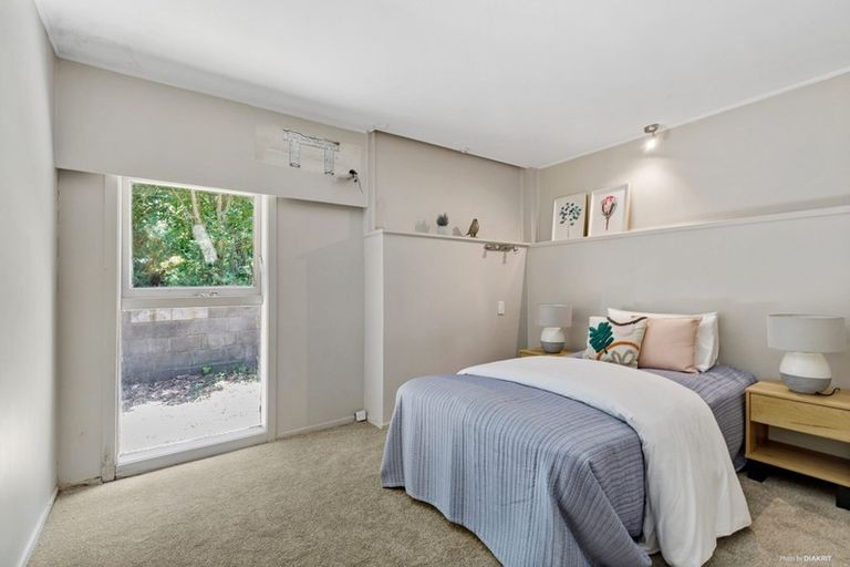 Photo of property in 2 Park Hill Road, Birkenhead, Auckland, 0626