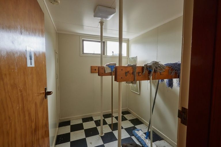 Photo of property in 90 Monorgan Road, Strathmore Park, Wellington, 6022