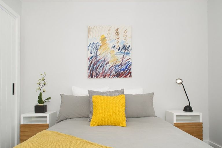 Photo of property in 2 Romeo Place, Whitianga, 3510