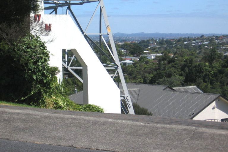 Property details for 17e Cape Horn Road, Mount Roskill, Auckland, 1041