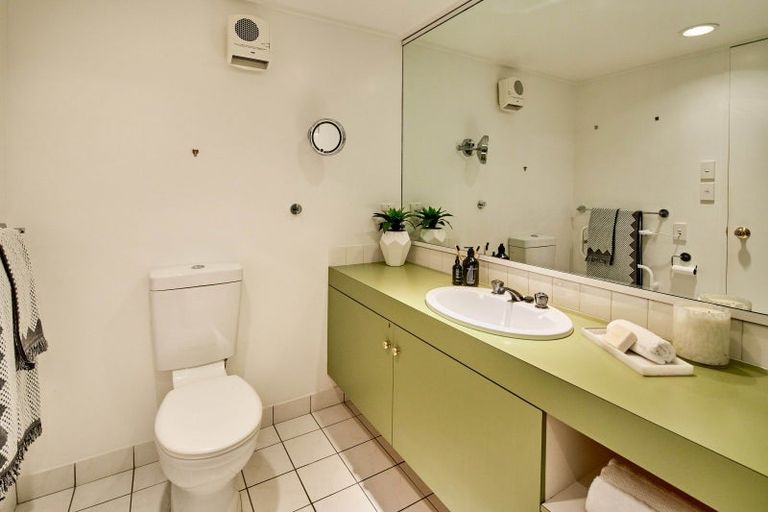 Photo of property in Highwic, 5/32 Hobson Street, Thorndon, Wellington, 6011