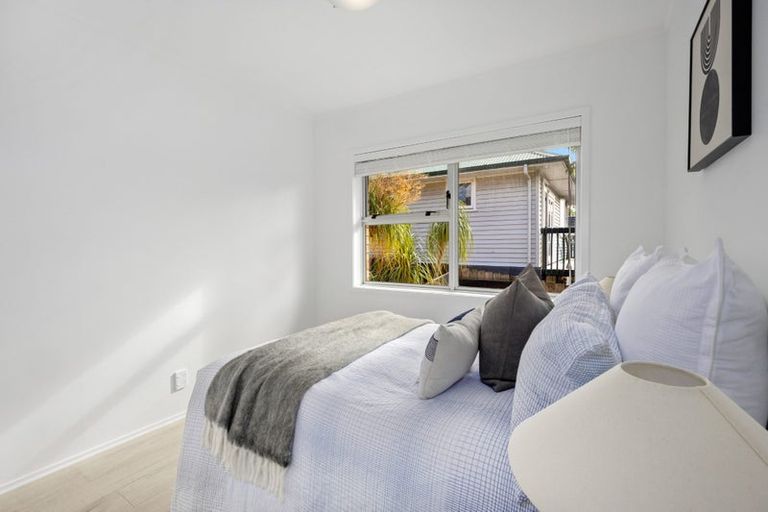 Photo of property in 1/15 Zion Road, Birkenhead, Auckland, 0626