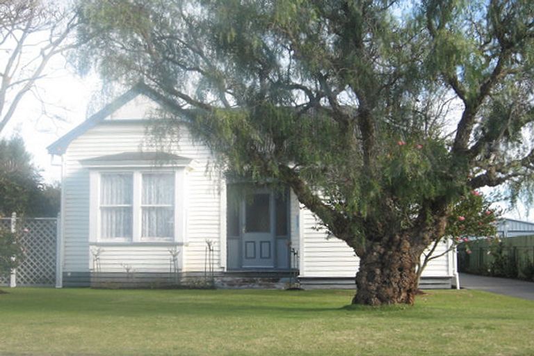 Photo of property in 811 Victoria Street, Parkvale, Hastings, 4122