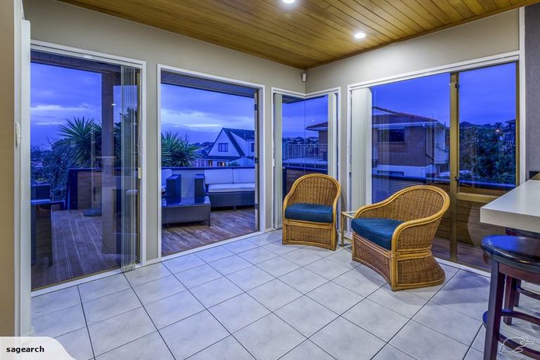 Photo of property in 8 Sophora Place, Totara Heights, Auckland, 2105