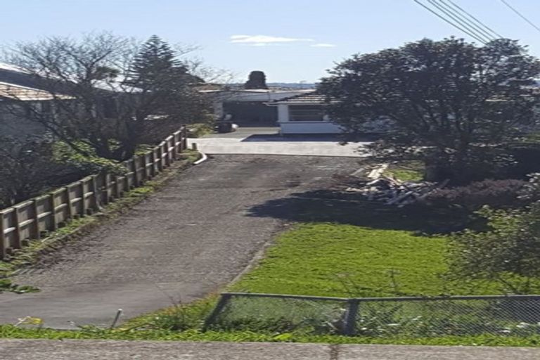 Photo of property in 4 Glenorchy Street, Glen Eden, Auckland, 0602