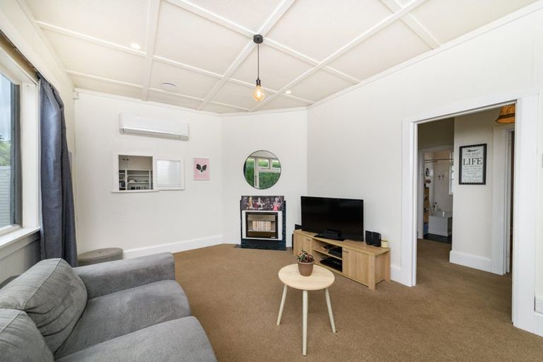 Photo of property in 90 Lyndhurst Street, Takaro, Palmerston North, 4412
