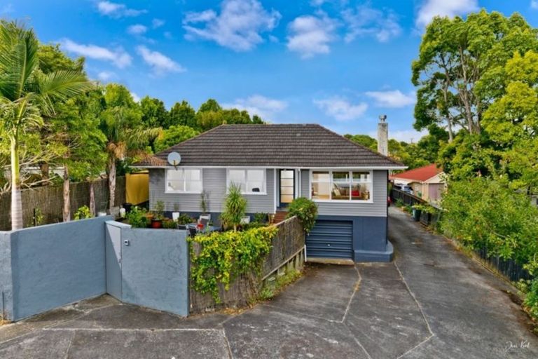Photo of property in 10 Thomas Rea Place, Te Atatu South, Auckland, 0610