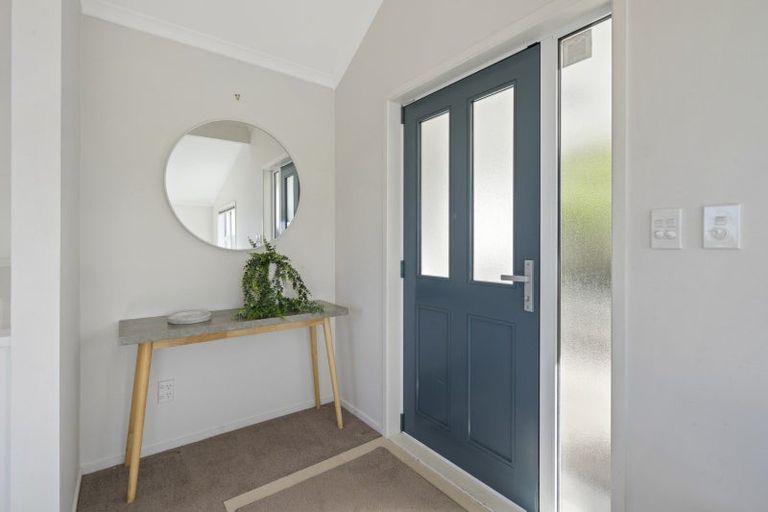 Photo of property in 97 View Road, Houghton Bay, Wellington, 6023