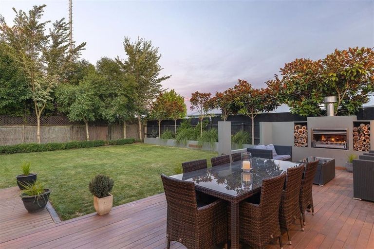 Photo of property in 84 Trafalgar Street, St Albans, Christchurch, 8014