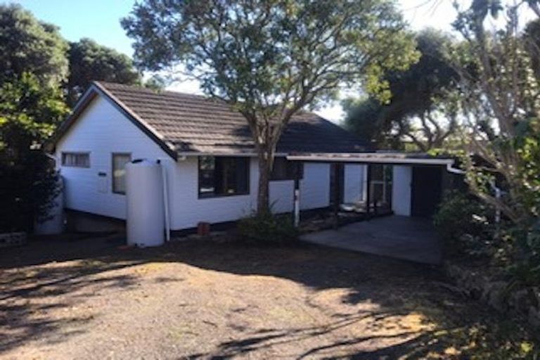 Photo of property in 104 Winara Avenue, Waikanae, 5036