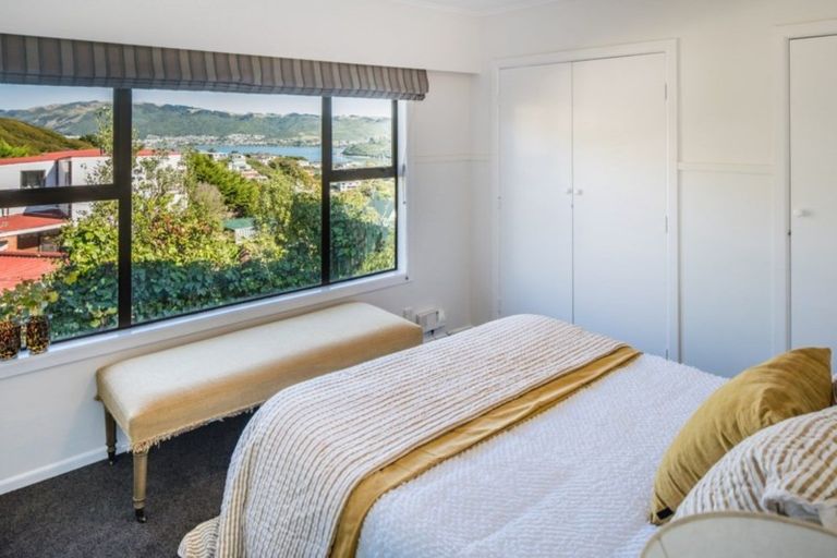 Photo of property in 20a Kahu Road, Paremata, Porirua, 5024