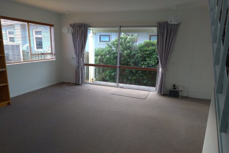 Photo of property in 197b Queens Drive, Lyall Bay, Wellington, 6022