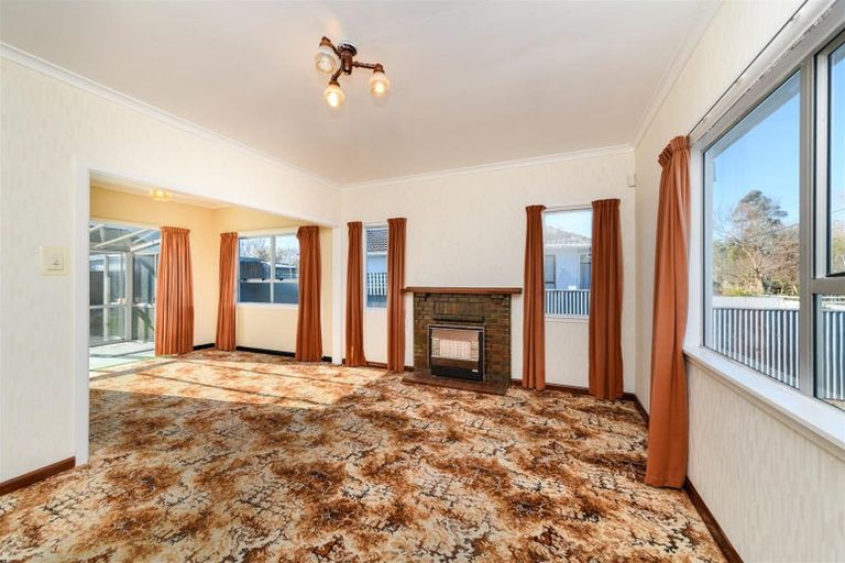 Photo of property in 27 Lower High Street, Marton, 4710